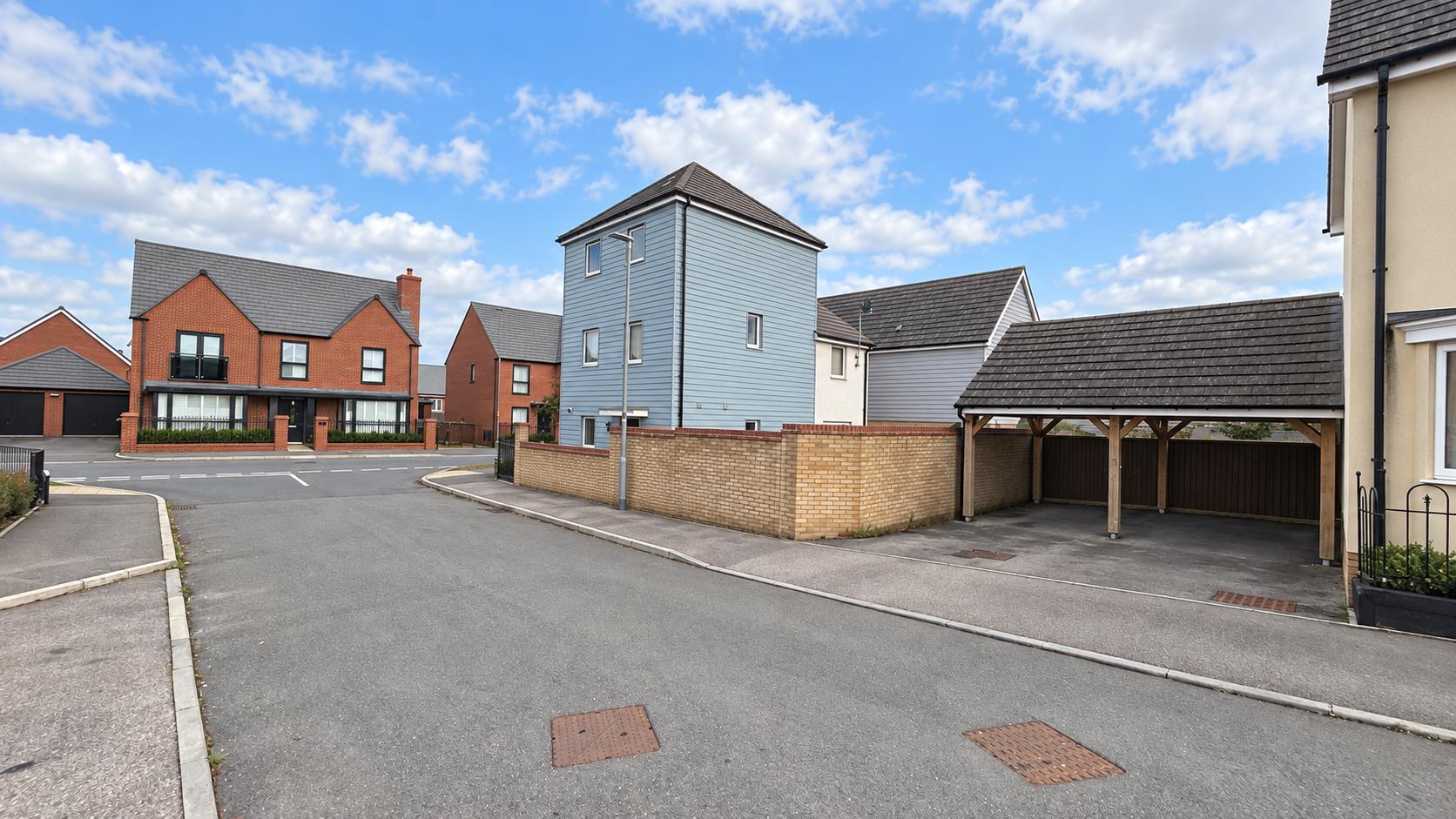 Heren Lane, Whitehouse, Milton Keynes